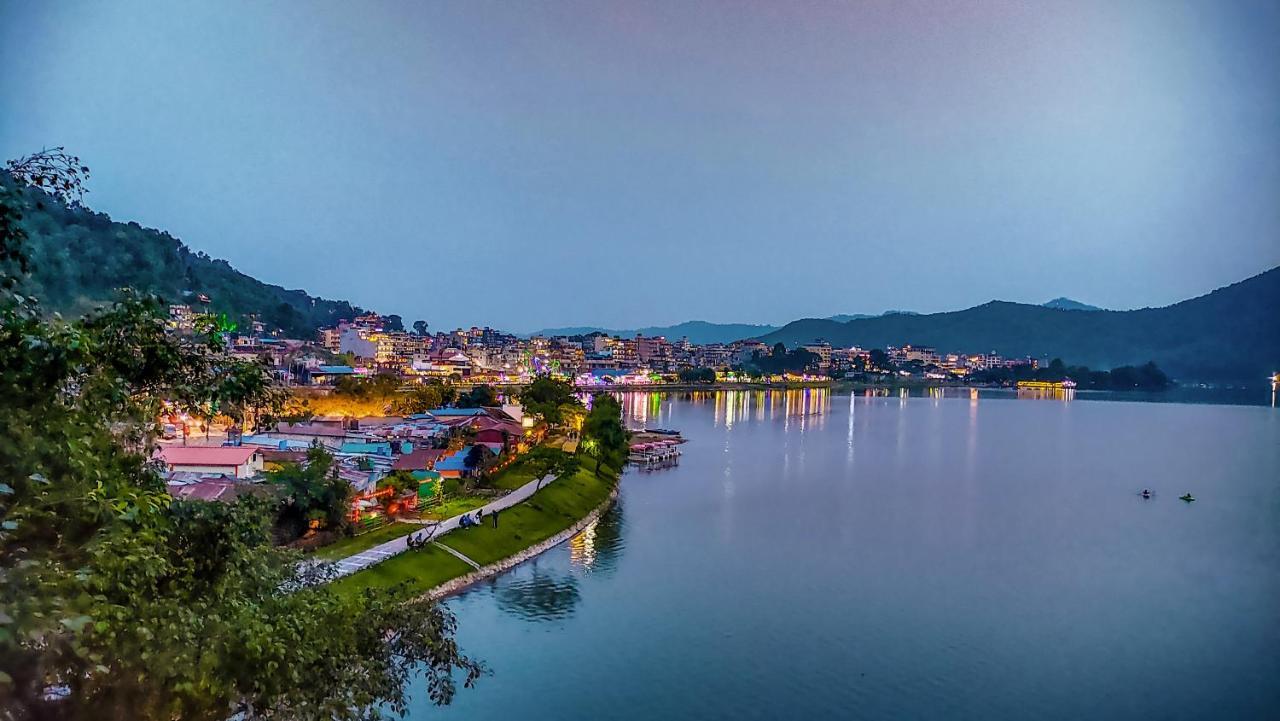 Hotel Forest Lake Backpackers' Hostel Pokhara Exterior photo